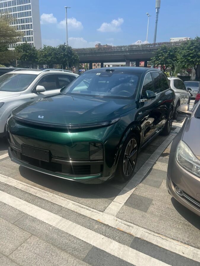 Smart Li Auto Li L8 2025 L8 Ultra Smart Refreshed Version used car for export from China