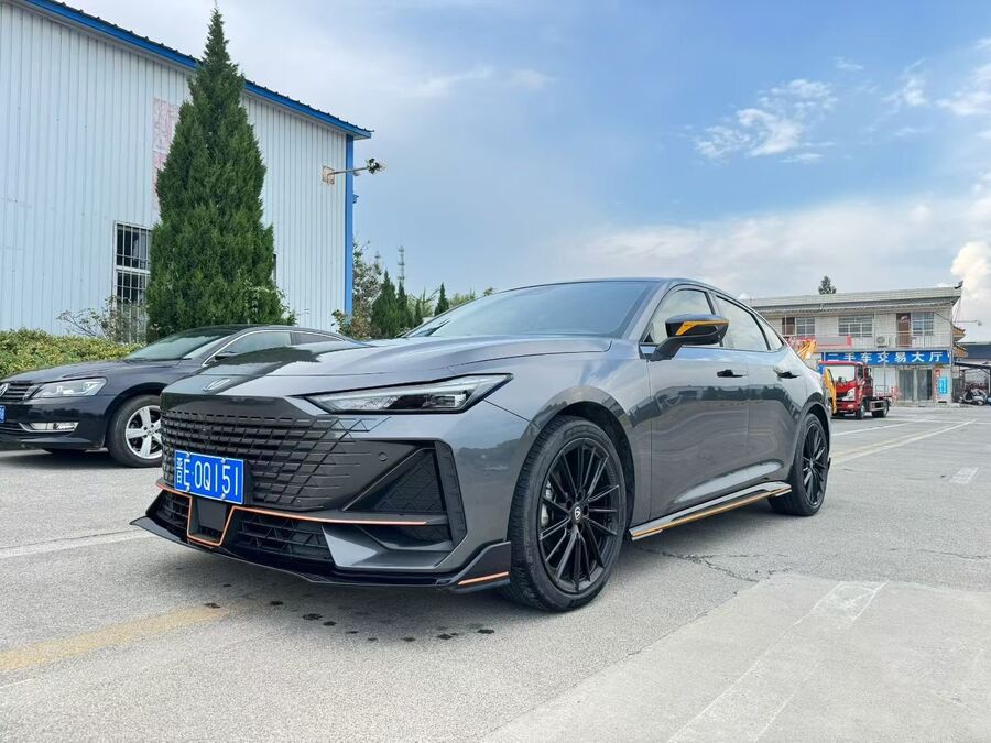 Changan Changan 2023 UNI-V 1.5T Sport Edition used car for export from China