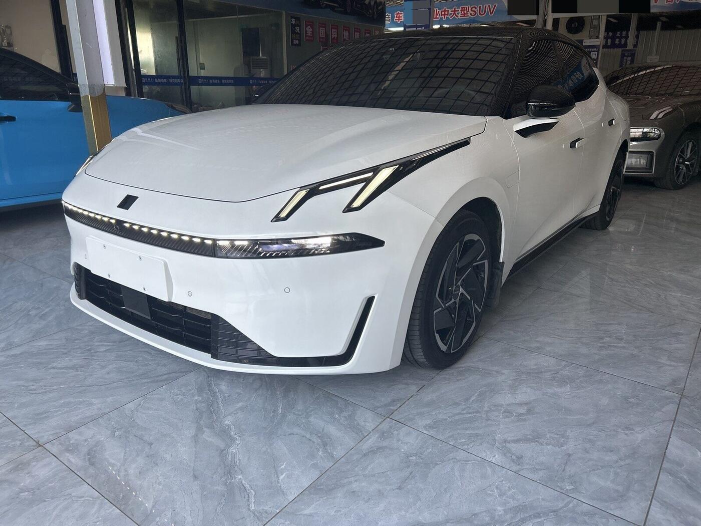 Lynk & Co 2024 Lynk & Co 07 EM-P 1.5T 126 Long-Range Ultra