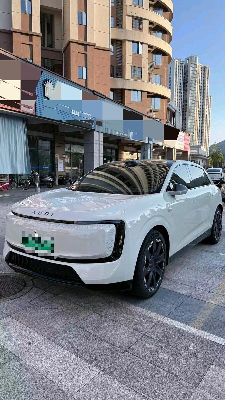 Audi 2026 E7X Flagship Quattro Model