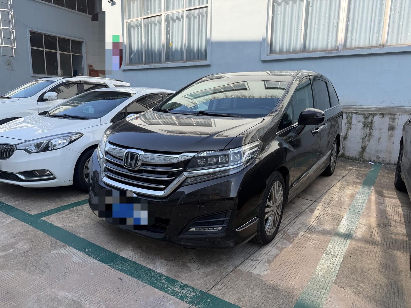 Honda 2016 Elysion 2.4 CVT Prestige Version