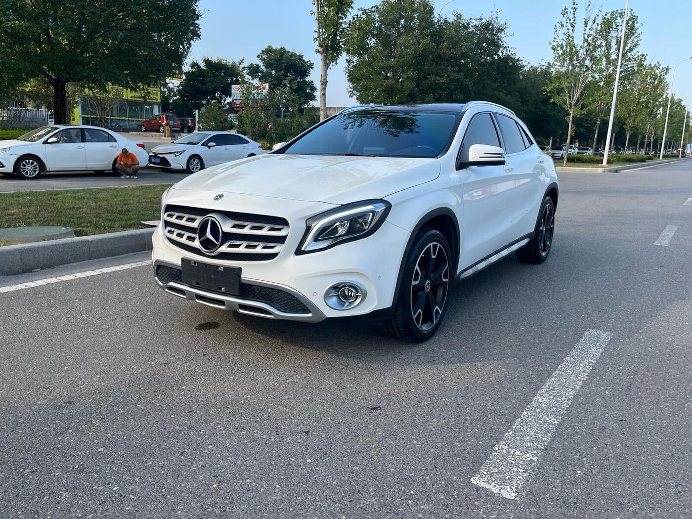 Mercedes-Benz 2017 GLA 220 4MATIC 2.0T Style