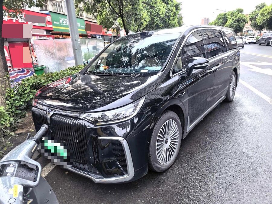 Voyah VOYAH 2027 VOYAH Dreamer PHEV 1.5T Champion Edition used car for export from China