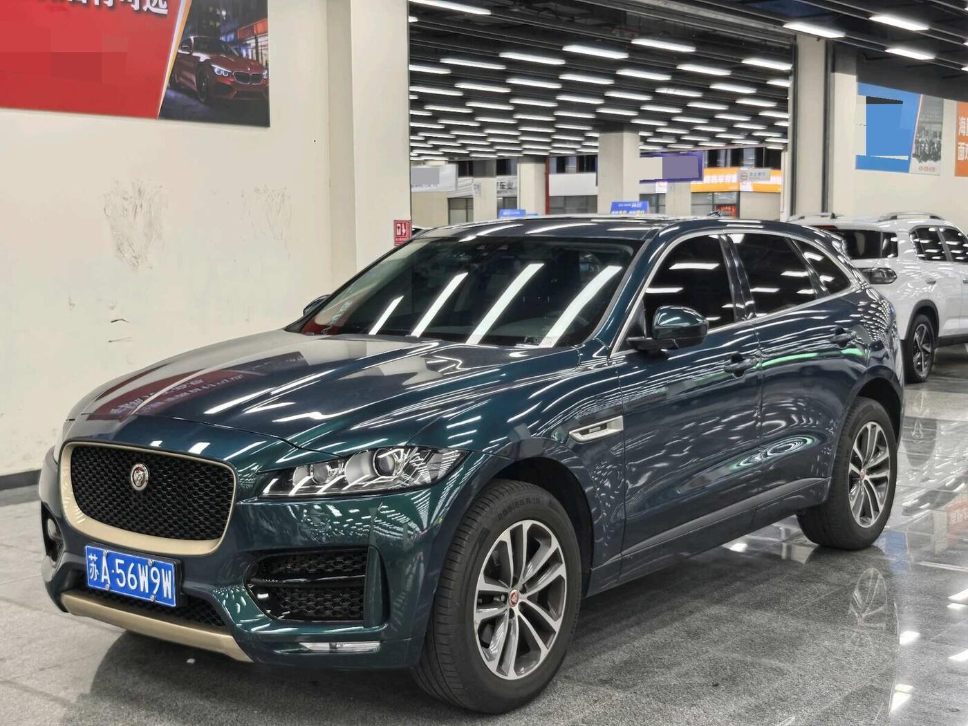 Jaguar F-PACE (Imported) 2016 F-PACE 2.0T Urban Prestige Model