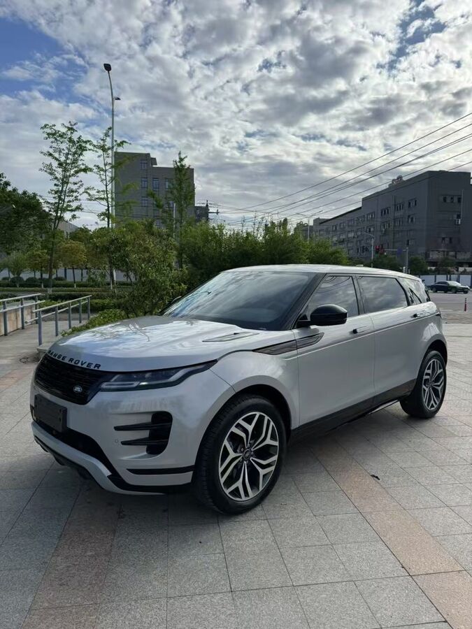 Land Land Rover 2024 Range Rover Evoque L 48V 2.0T 249 PS Radiant Light Prestige Edition used car for export from China