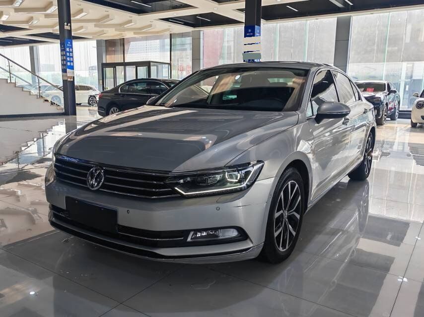 Volkswagen Volkswagen 2017 Magotan 1.8 TSI 330 TSI Prestige Model used car for export from China
