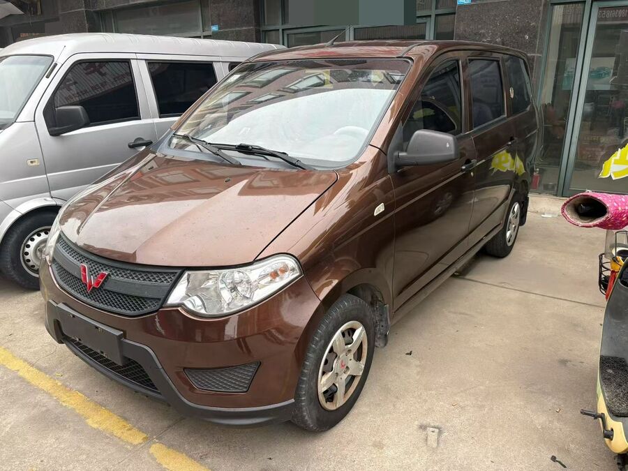 Wuling Wuling 2020 Hongguang V 1.2 Jingqu Edition used car for export from China