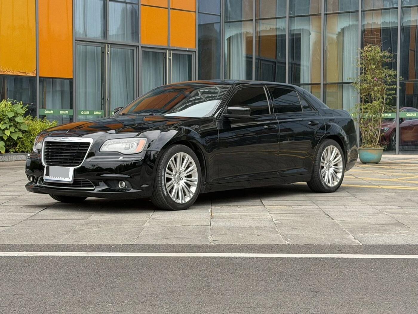 Chrysler 300C (Imported) 2013 300C 3.6 Prestige Edition
