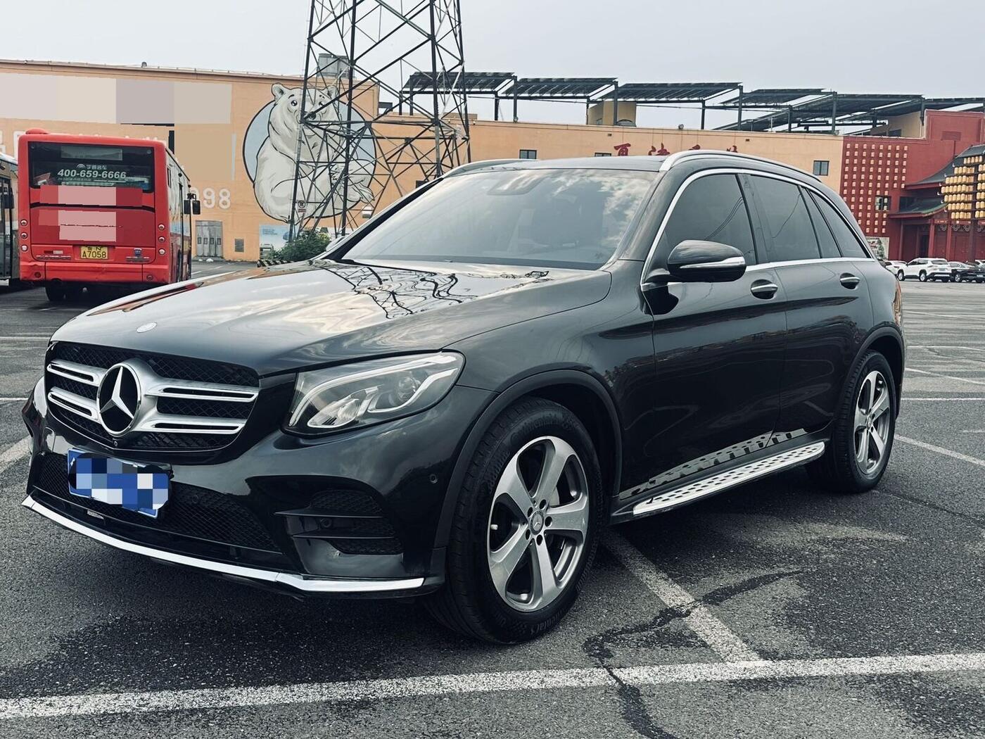 Mercedes-Benz 2017 GLC 260 4MATIC 2.0T Sport Model