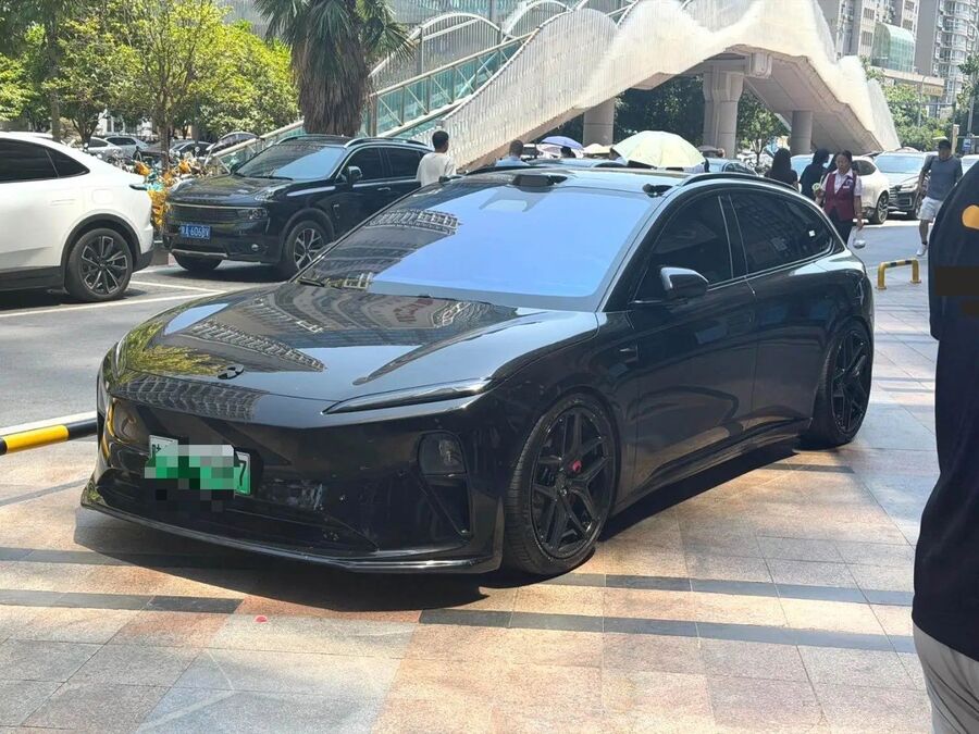Nio NIO 2023 ET5T 75 kWh Touring used car for export from China