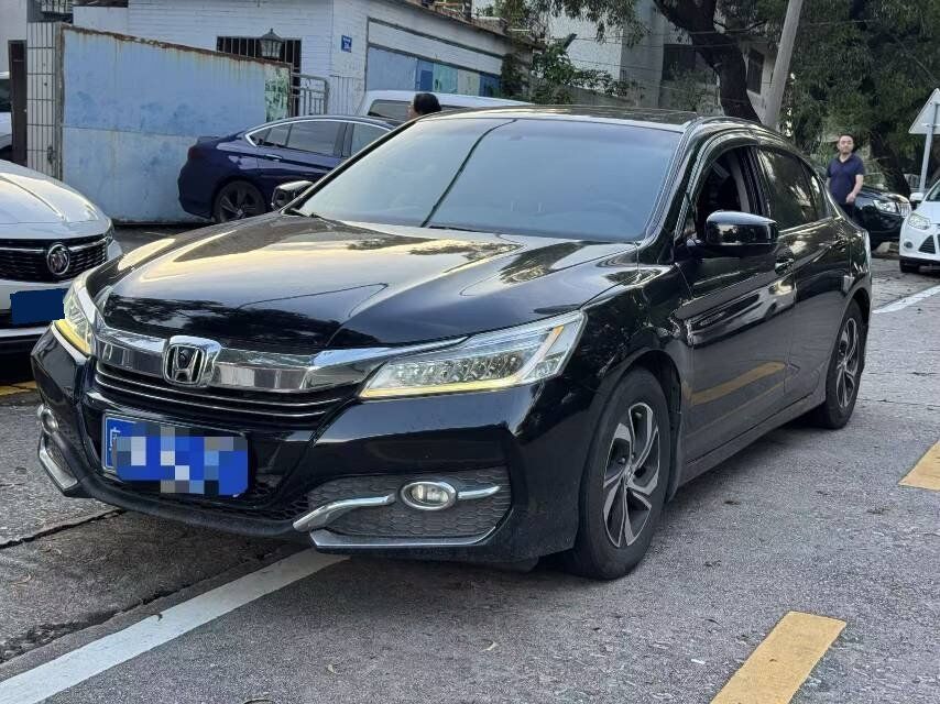 Honda Honda 2016 9th-Generation Accord 2.0 CVT Luxury used car for export from China