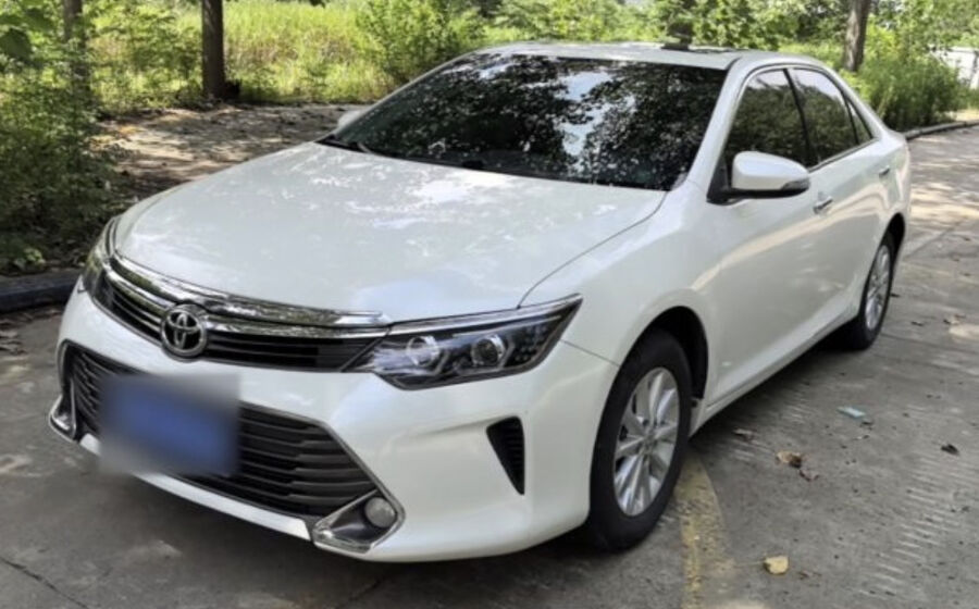 Toyota Toyota 2015 Camry 2.0E D-4S Elite Edition used car for export from China