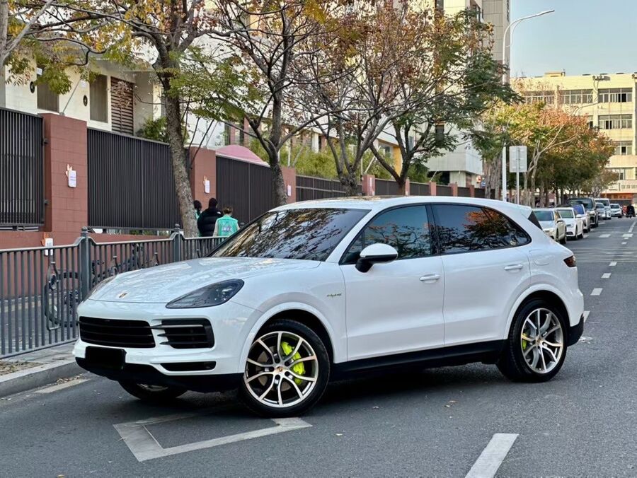 Porsche Porsche Cayenne E-Hybrid (Imported) 2023 Cayenne Hybrid 2.0T used car for export from China