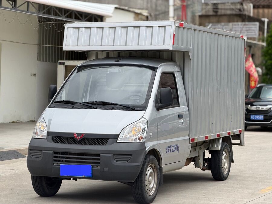 Wuling Wuling Rongguang Mini Truck 2019 Rongguang Light Truck 1.5 Basic Single-Cab Model used car for export from China