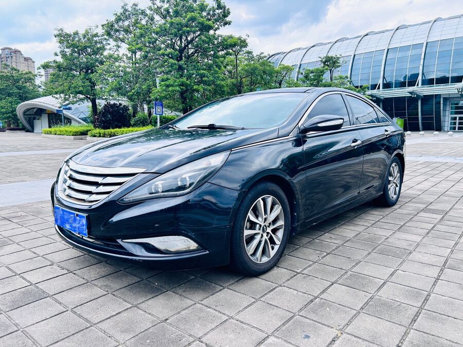 Hyundai Hyundai 2011 8th-Generation Sonata 2.4 DLX Prestige Model used car for export from China