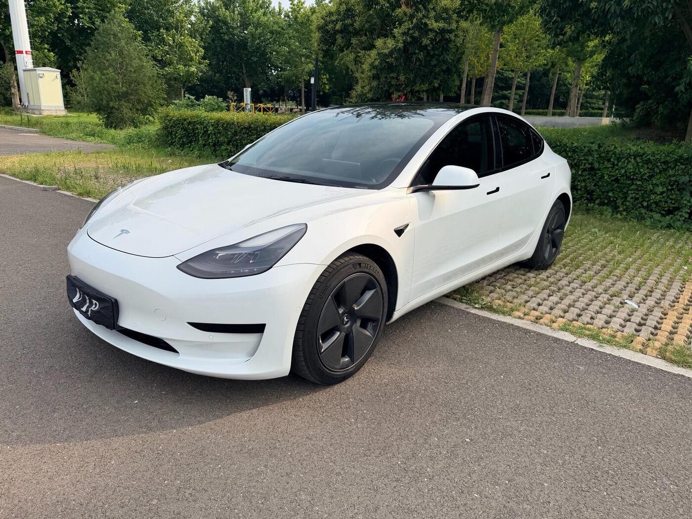 Tesla 2021 Model 3 Standard Range Rear-Wheel Drive Upgrade